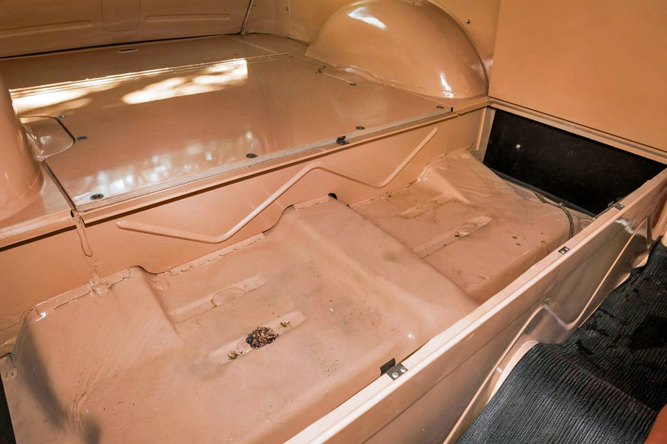 1956 Ford Courier (Sedan Delivery)&nbsp; cargo area storage bin below floor