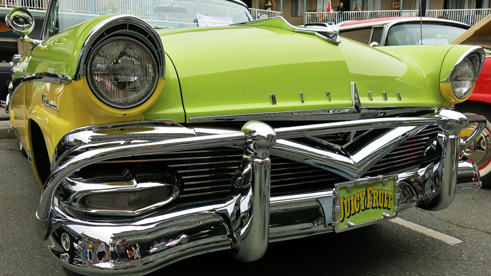 1956 Meteor Rideau Sunliner&nbsp; unique "V" grille & Front Bumper Grille & Wing Guards