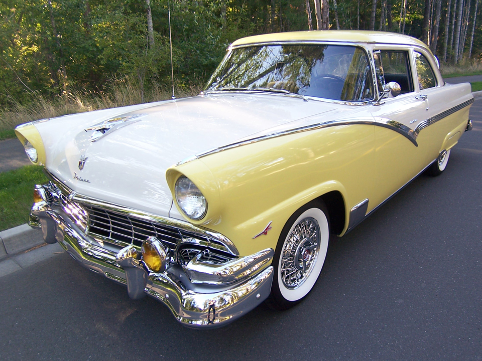 1956 Ford Fairlane Club Sedan "Lemonade"